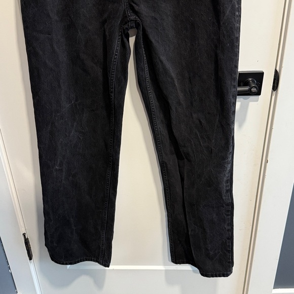 Reformation Cynthia High Rise Straight Long
Size 32 x 32
Excellent condition - Picture 6 of 12